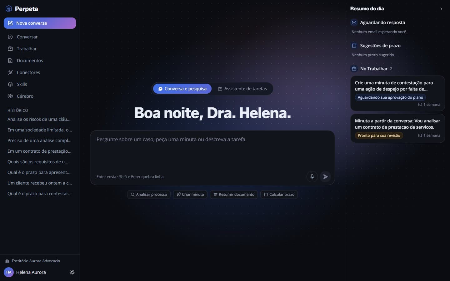Painel do escritório na Perpeta no tema escuro: início da conversa, com o acervo à disposição